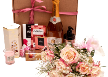 Elegant Pink Rose and Gift Combo