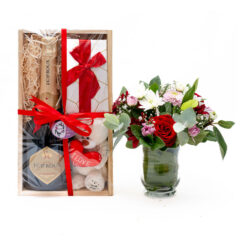 I Love You Sparkling Hamper with Flowers